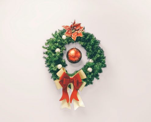 holiday wreath with ornament