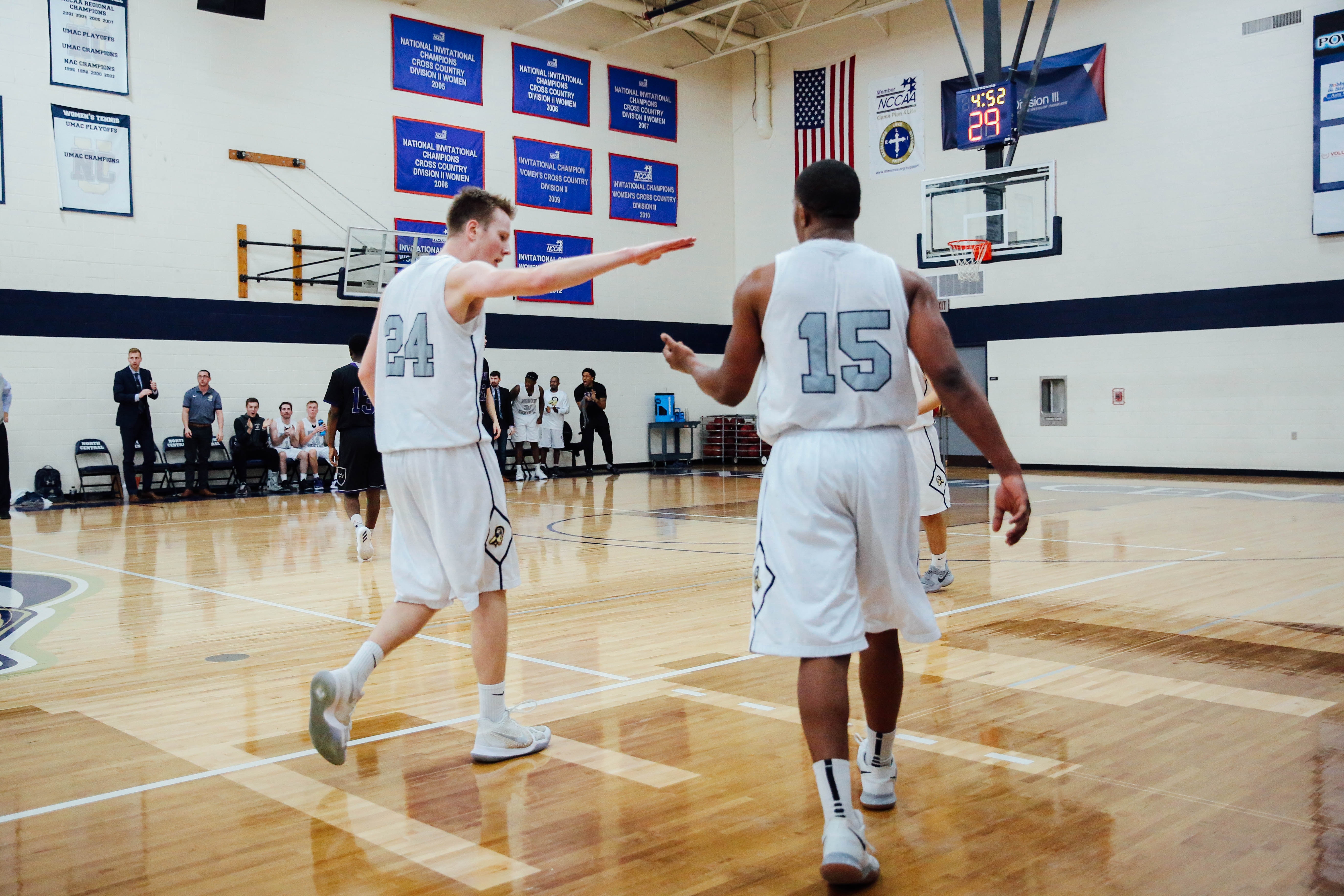 basketball game players