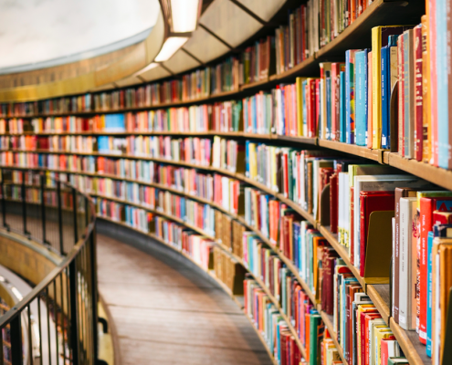 Wraparound bookshelf